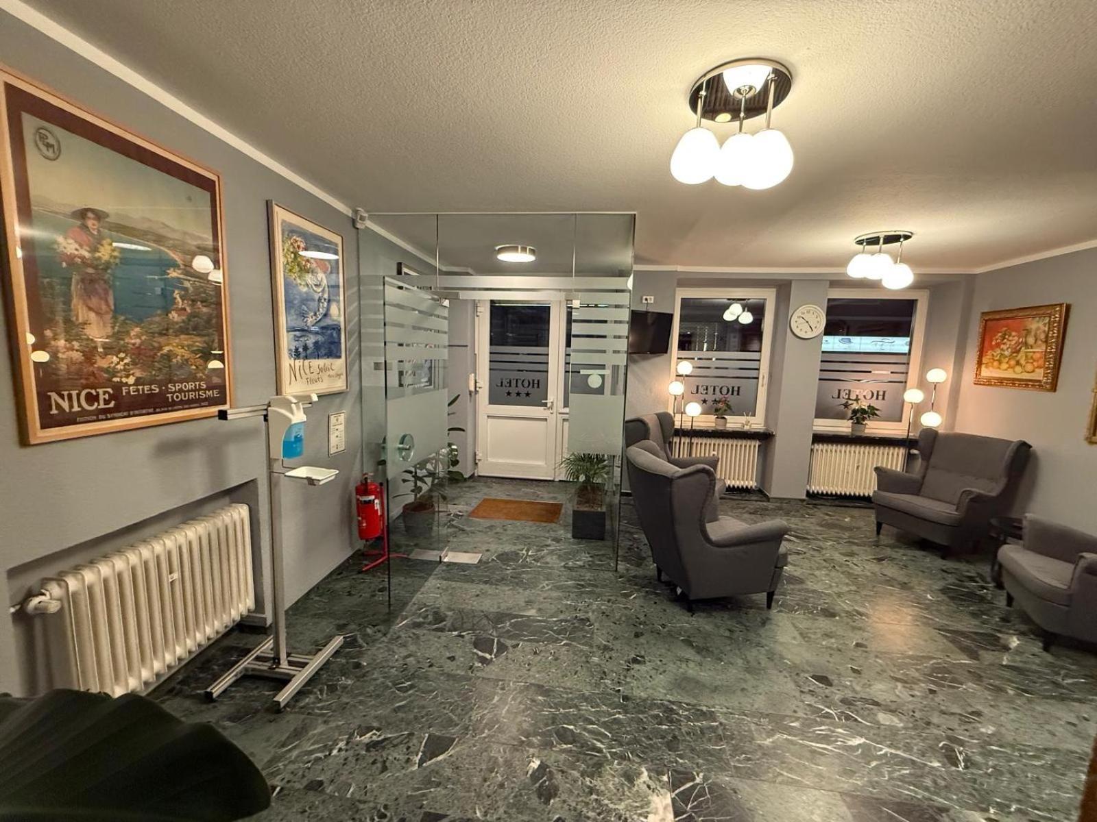 Paris 3* Dusseldorf