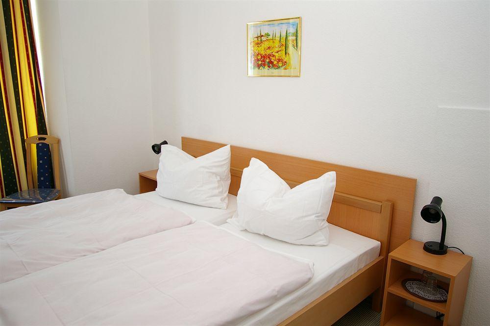 Paris 3* Dusseldorf