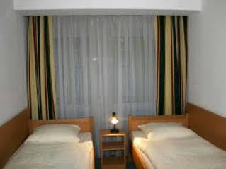 Paris 3* Dusseldorf