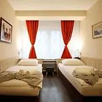Paris 3*