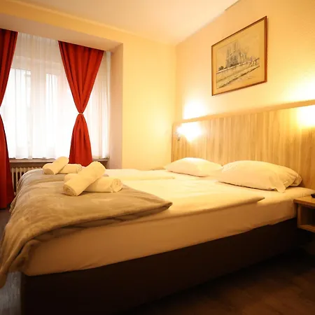 Paris Hotel